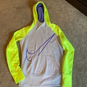 Womens Nike Thermafit Sweatshirt Small great condition